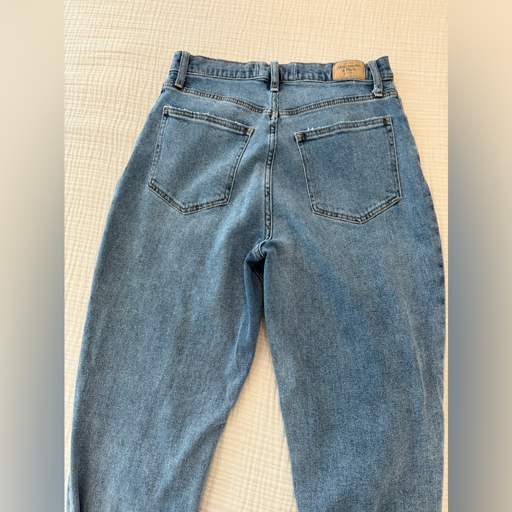 Jeans - Picture 3 of 4